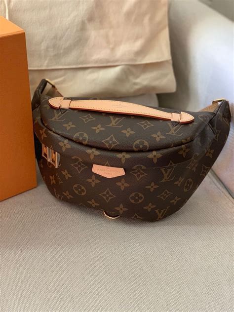 lv bum bag 2018